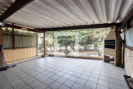 Casa à venda com 200m², 3 quartos e 2 vagasChurrasqueira
