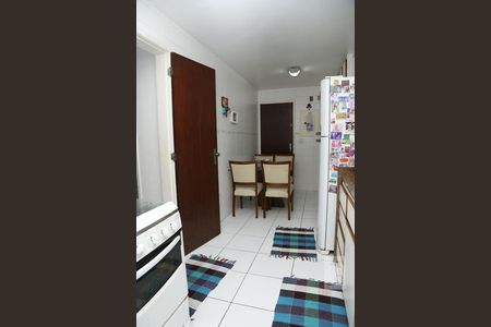 Apartamento à venda com 110m², 3 quartos e 2 vagasCozinha