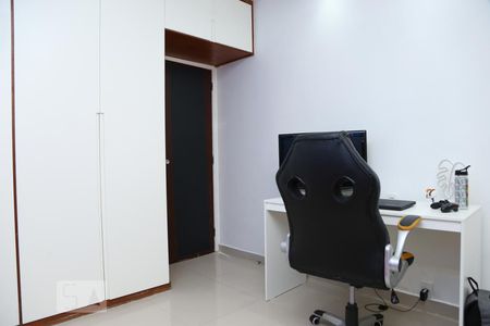 Apartamento à venda com 110m², 3 quartos e 2 vagasQuarto 2