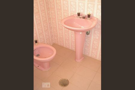 Banheiro de casa à venda com 3 quartos, 165m² em Jardim Caravelas, São Paulo