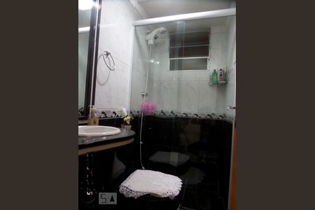 Banheiro  de apartamento à venda com 2 quartos, 50m² em Itaquera, São Paulo