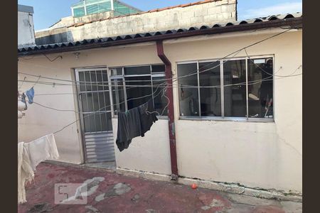 Casa à venda com 220m², 5 quartos e 3 vagas Casa à venda com 220m², 5 quartos e 3 vagasÁrea Externa