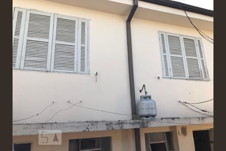 Casa à venda com 220m², 5 quartos e 3 vagas Casa à venda com 220m², 5 quartos e 3 vagasÁrea Externa