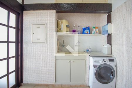 Casa à venda com 650m², 5 quartos e 3 vagasCasa 1 - Area de Serviço