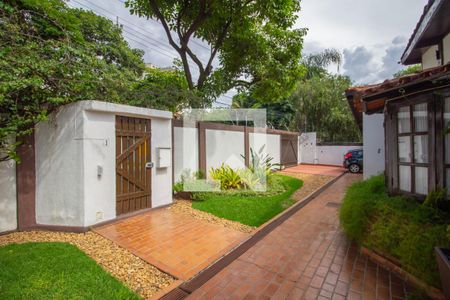 Casa à venda com 650m², 5 quartos e 3 vagasFachada
