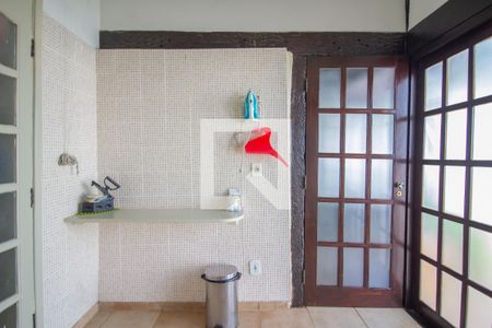 Casa à venda com 650m², 5 quartos e 3 vagasCasa 1 - Area de Serviço