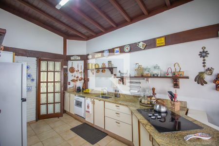 Casa à venda com 650m², 5 quartos e 3 vagasCasa 1 - Cozinha