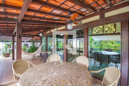 Casa à venda com 650m², 5 quartos e 3 vagasCasa 1 - Varanda