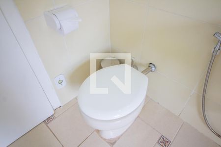 Casa à venda com 650m², 5 quartos e 3 vagasCasa 2 - Banheiro da Semi-Suite