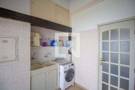 Casa à venda com 650m², 5 quartos e 3 vagasCasa 1 - Area de Serviço