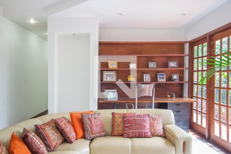 Casa à venda com 650m², 5 quartos e 3 vagasCasa 2 - Cozinha, Sala de Estar e Escritório