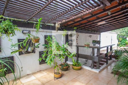 Casa à venda com 650m², 5 quartos e 3 vagasCasa 1 - Varanda