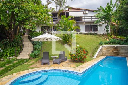 Casa à venda com 650m², 5 quartos e 3 vagasPiscina e Jardim