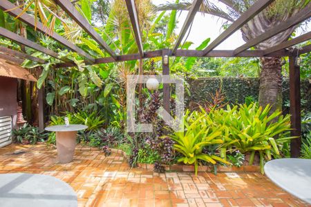 Casa à venda com 650m², 5 quartos e 3 vagasArea Gourmet