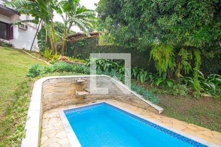 Casa à venda com 650m², 5 quartos e 3 vagasPiscina e Jardim