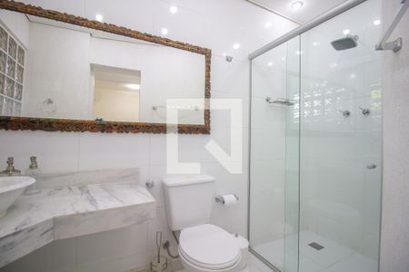 Casa à venda com 650m², 5 quartos e 3 vagasCasa 3 - Banheiro da Suite