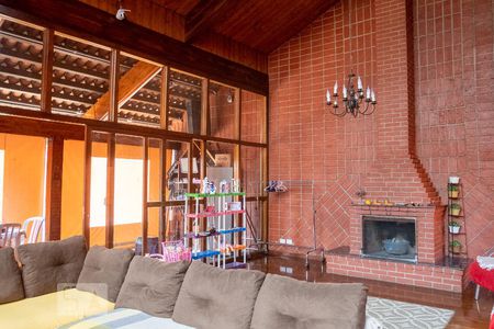 Sala de casa à venda com 3 quartos, 300m² em Itaquera, São Paulo