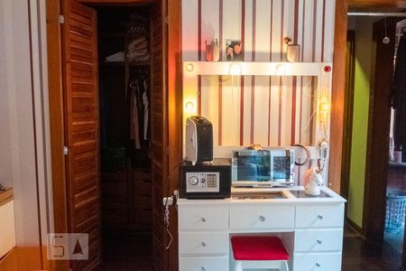 Casa à venda com 300m², 3 quartos e 5 vagasSuíte