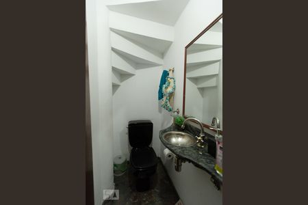 Lavabo de casa à venda com 3 quartos, 210m² em Jardim Independência, São Paulo