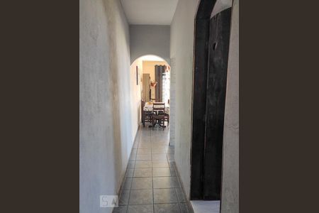 Corredor de casa à venda com 3 quartos, 100m² em Jardim Cotiana, São Paulo