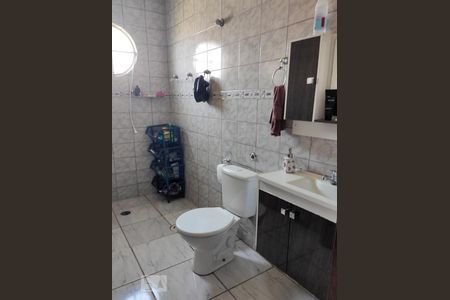 Banheiro de casa à venda com 3 quartos, 100m² em Jardim Cotiana, São Paulo
