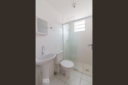 Banheiro de apartamento à venda com 2 quartos, 46m² em Vila Bremen, Guarulhos