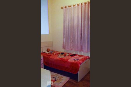 Casa à venda com 450m², 6 quartos e 6 vagas Casa à venda com 450m², 6 quartos e 6 vagasQuarto