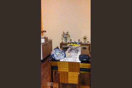 Sala de casa à venda com 6 quartos, 450m² em Vila União (zona Leste), São Paulo