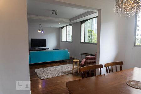 Sala de apartamento para alugar com 4 quartos, 220m² em Morro dos Ingleses, São Paulo