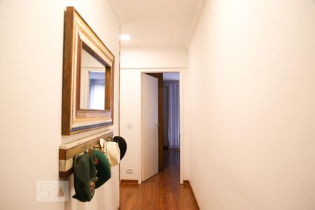 Corredor de apartamento para alugar com 3 quartos, 178m² em Vila Clementino, São Paulo