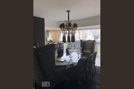 Apartamento à venda com 244m², 3 quartos e sem vagaSala