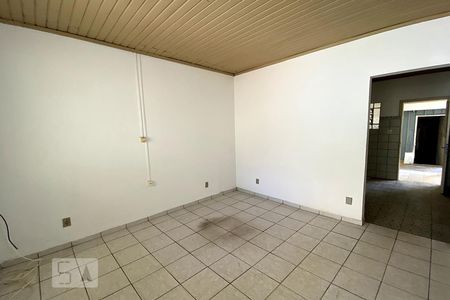Sala de Estar de casa para alugar com 2 quartos, 75m² em Feitoria, São Leopoldo