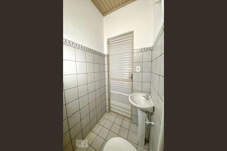 Casa para alugar com 75m², 2 quartos e sem vagaBanheiro