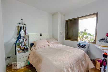 Apartamento à venda com 130m², 4 quartos e 2 vagasSuite