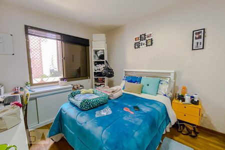 Apartamento à venda com 130m², 4 quartos e 2 vagasQuarto