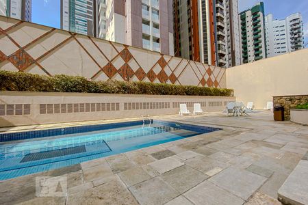 Apartamento à venda com 130m², 4 quartos e 2 vagasÁrea comum - Piscina