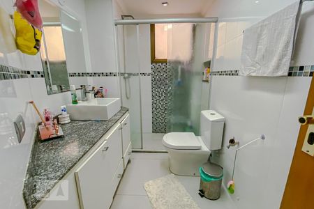 Apartamento à venda com 130m², 4 quartos e 2 vagasBanheiro