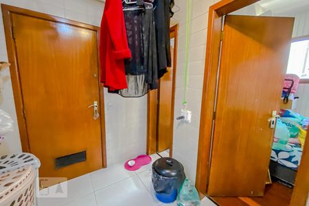 Apartamento à venda com 130m², 4 quartos e 2 vagasLavanderia