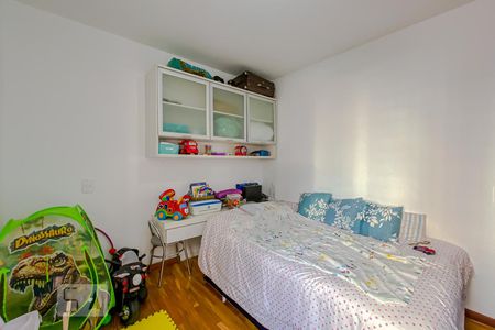 Apartamento à venda com 130m², 4 quartos e 2 vagasQuarto 2