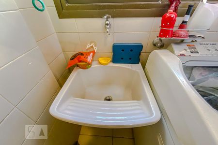 Apartamento à venda com 130m², 4 quartos e 2 vagasDetalhe Lavanderia