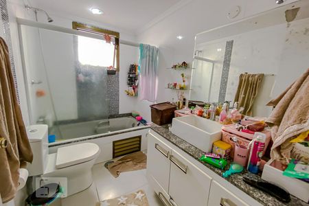 Apartamento à venda com 130m², 4 quartos e 2 vagasBanheiro da Suite