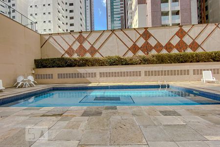 Apartamento à venda com 130m², 4 quartos e 2 vagasÁrea comum - Piscina