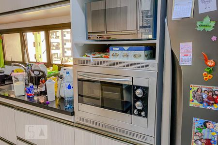 Apartamento à venda com 130m², 4 quartos e 2 vagasDetalhe cozinha
