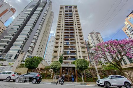 Apartamento à venda com 130m², 4 quartos e 2 vagasFachada