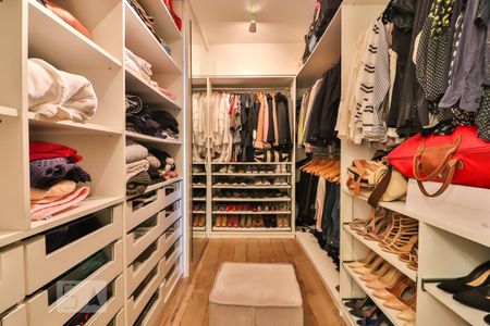Apartamento para alugar com 87m², 1 quarto e 2 vagasCloset do quarto 1