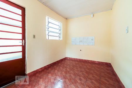 Cozinha de casa de condomínio para alugar com 2 quartos, 50m² em Medianeira, Porto Alegre