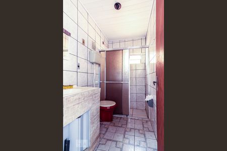 Banheiro de casa de condomínio para alugar com 2 quartos, 50m² em Medianeira, Porto Alegre