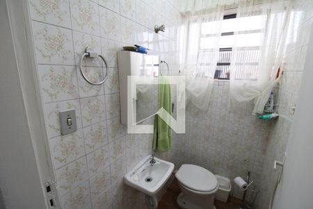 Casa à venda com 220m², 3 quartos e 2 vagasQuarto 1 - Banheiro