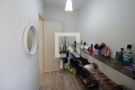 Casa à venda com 220m², 3 quartos e 2 vagasQuarto 2