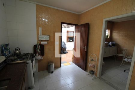 Casa à venda com 220m², 3 quartos e 2 vagasCozinha